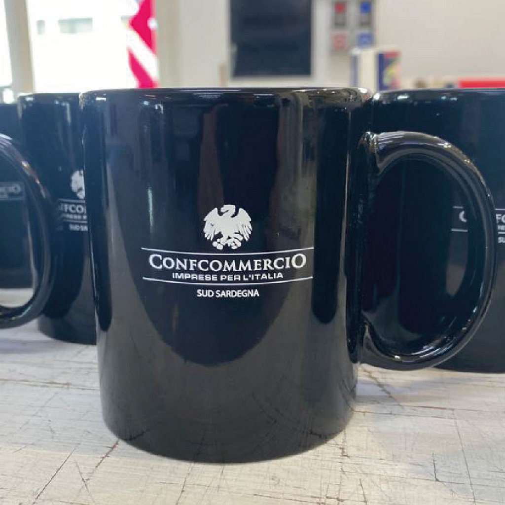 Realizzazione tazza personalizzata con logo Confcommercio